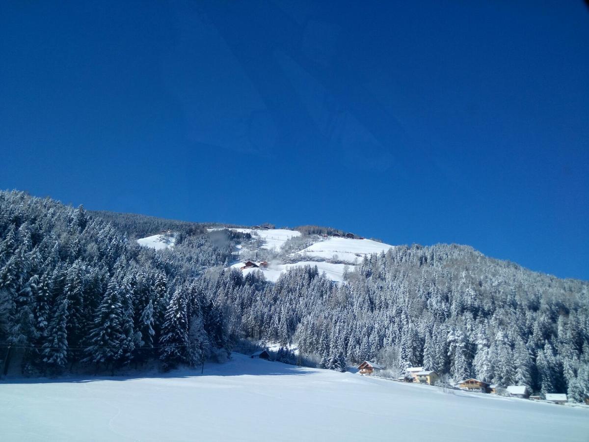 Apartamento Kehrerhof Urlaub Auf Dem Bauernhof San Lorenzo di Sebato Exterior foto