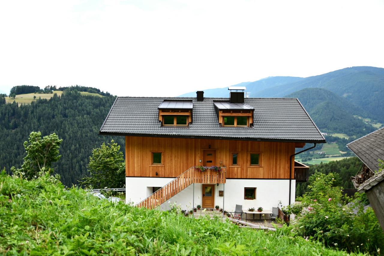 Apartamento Kehrerhof Urlaub Auf Dem Bauernhof San Lorenzo di Sebato Exterior foto