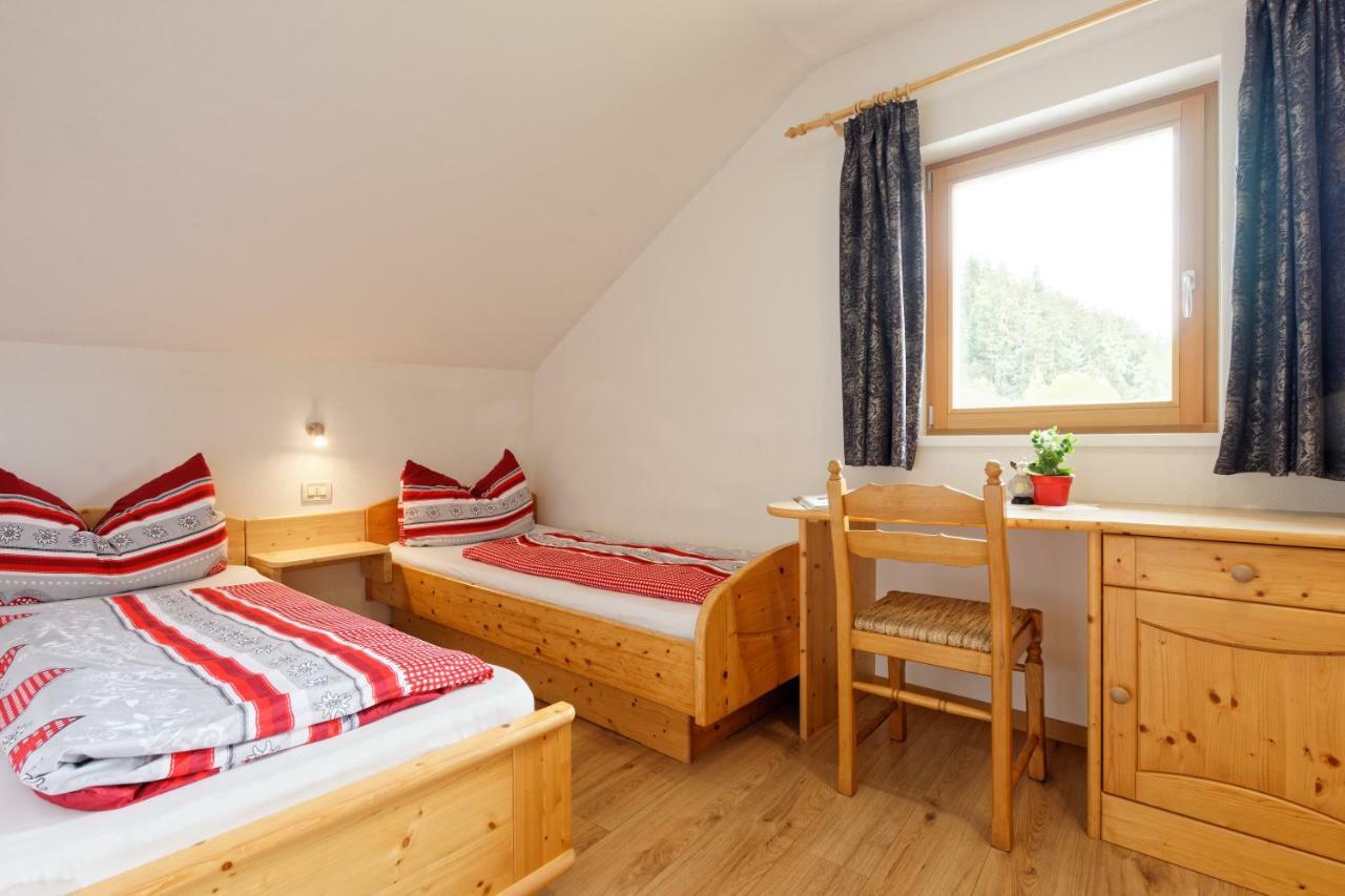 Apartamento Kehrerhof Urlaub Auf Dem Bauernhof San Lorenzo di Sebato Exterior foto