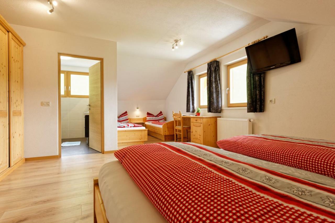 Apartamento Kehrerhof Urlaub Auf Dem Bauernhof San Lorenzo di Sebato Exterior foto