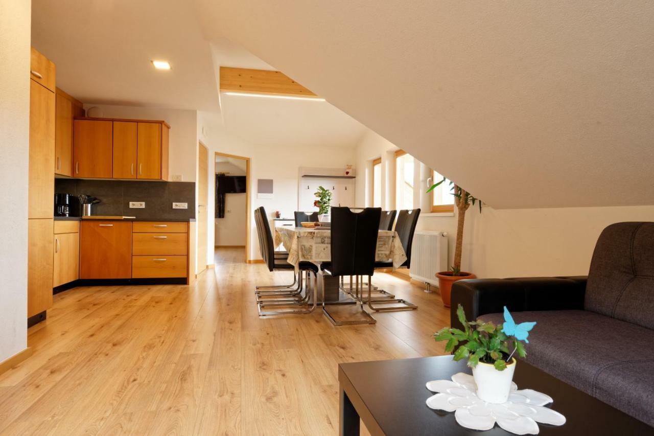 Apartamento Kehrerhof Urlaub Auf Dem Bauernhof San Lorenzo di Sebato Exterior foto