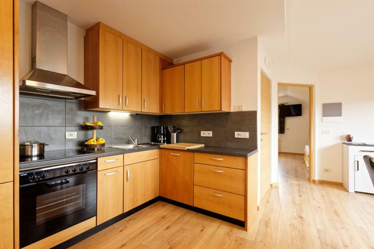 Apartamento Kehrerhof Urlaub Auf Dem Bauernhof San Lorenzo di Sebato Exterior foto