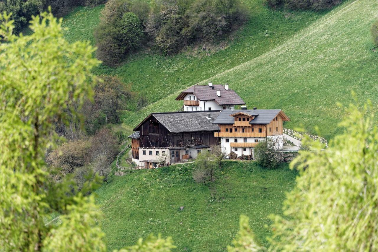 Apartamento Kehrerhof Urlaub Auf Dem Bauernhof San Lorenzo di Sebato Exterior foto
