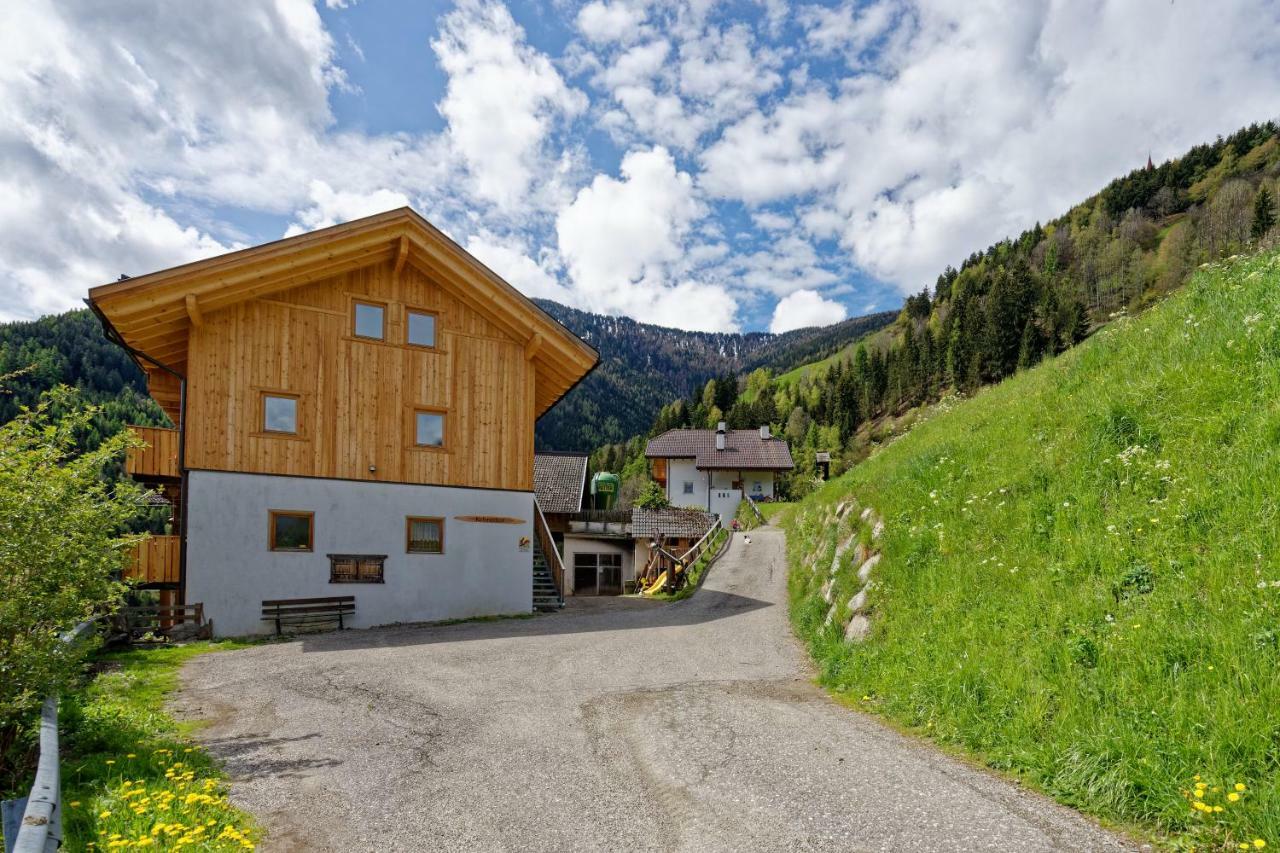 Apartamento Kehrerhof Urlaub Auf Dem Bauernhof San Lorenzo di Sebato Exterior foto