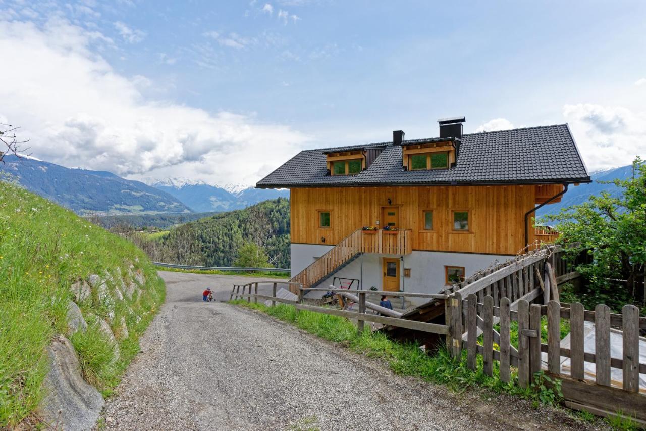 Apartamento Kehrerhof Urlaub Auf Dem Bauernhof San Lorenzo di Sebato Exterior foto